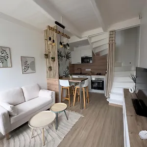 La Petite M , Tremereuc France