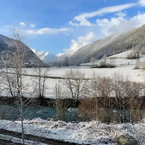 Entre Montagne Et Rivière Arreau
